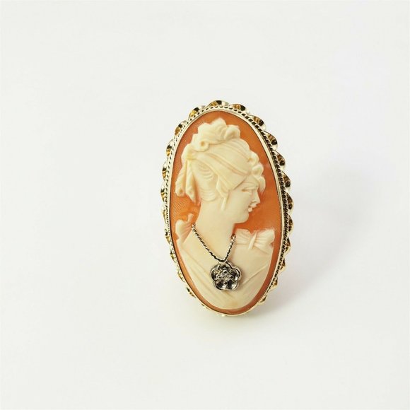 14 Karat Yellow Gold and Diamond Cameo Ring - Picture 2 of 9